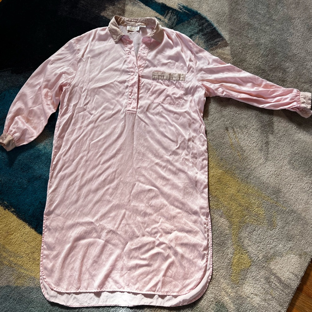 Victoria's Secret Silk pajama shirt in Soft Pink gold label